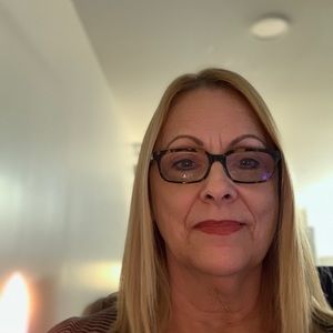 Meet your Posher, Ellen